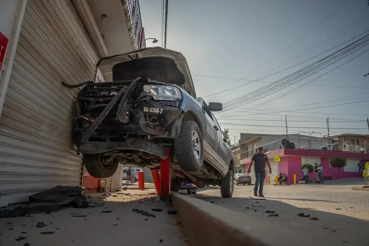 El incidente resalta la necesidad de mejorar la seguridad vial en la zona.