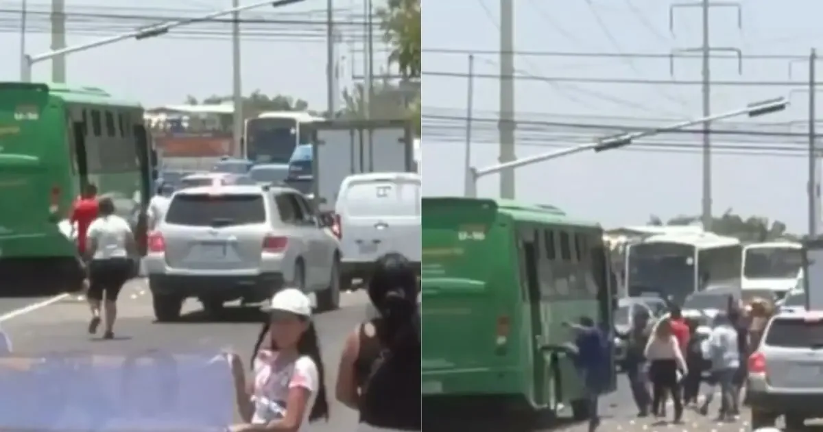 La protesta por tres adolescentes desaparecidos en Tlajomulco se tornó violenta tras el ataque del conductor de un transporte público.