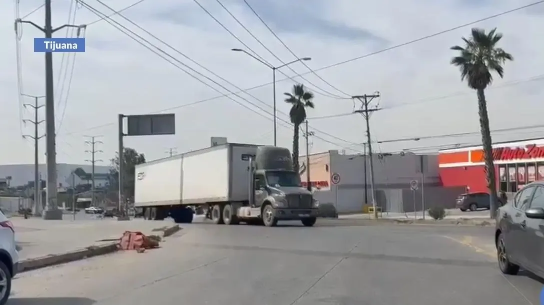 La parálisis aduanal genera condiciones alarmantes para operadores varados.