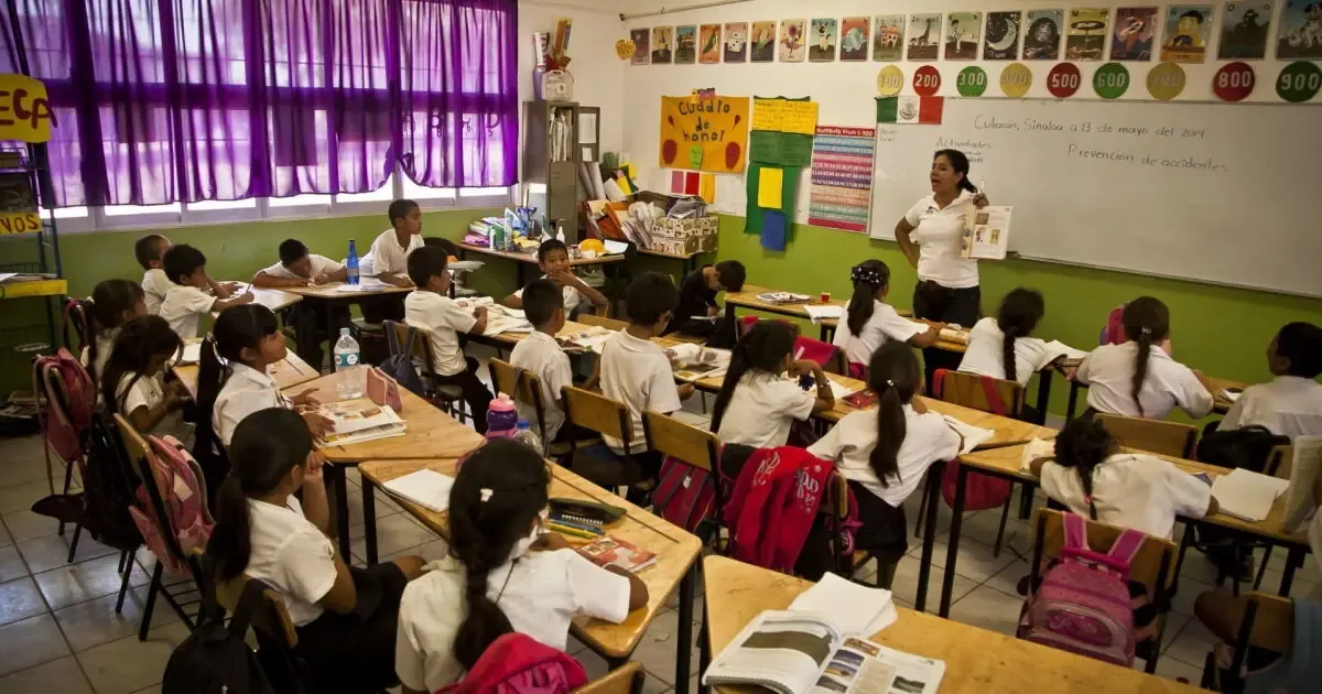 La falta de equilibrio entre salud y economía en educación genera un vacío crítico en los estudiantes.