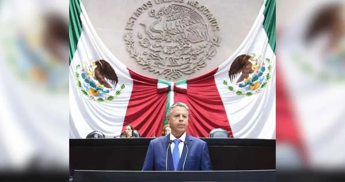 La propuesta del diputado federal busca mejorar la transparencia en contrataciones gubernamentales.