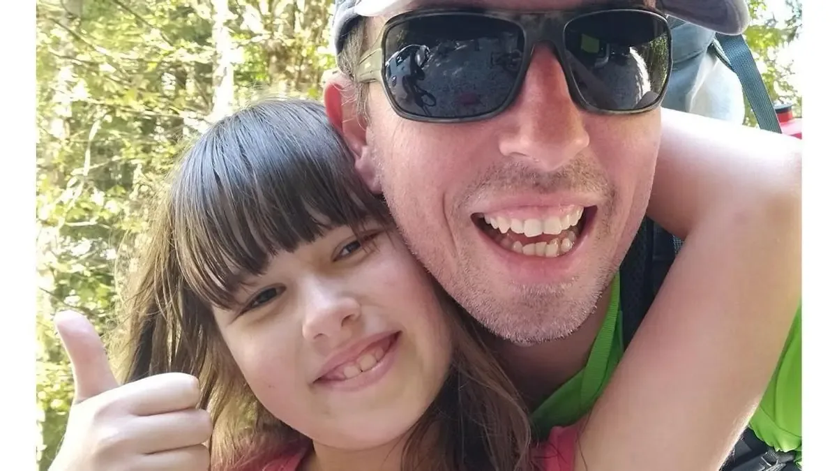 Peter Pogacar viaja a España tras pistas sobre la desaparición de su hija y su expareja.