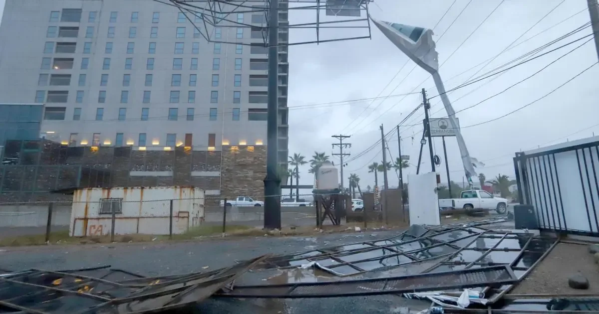 Los fenómenos meteorológicos han puesto en alerta a poblaciones de Baja California y Jalisco debido a sus potenciales efectos destructivos.