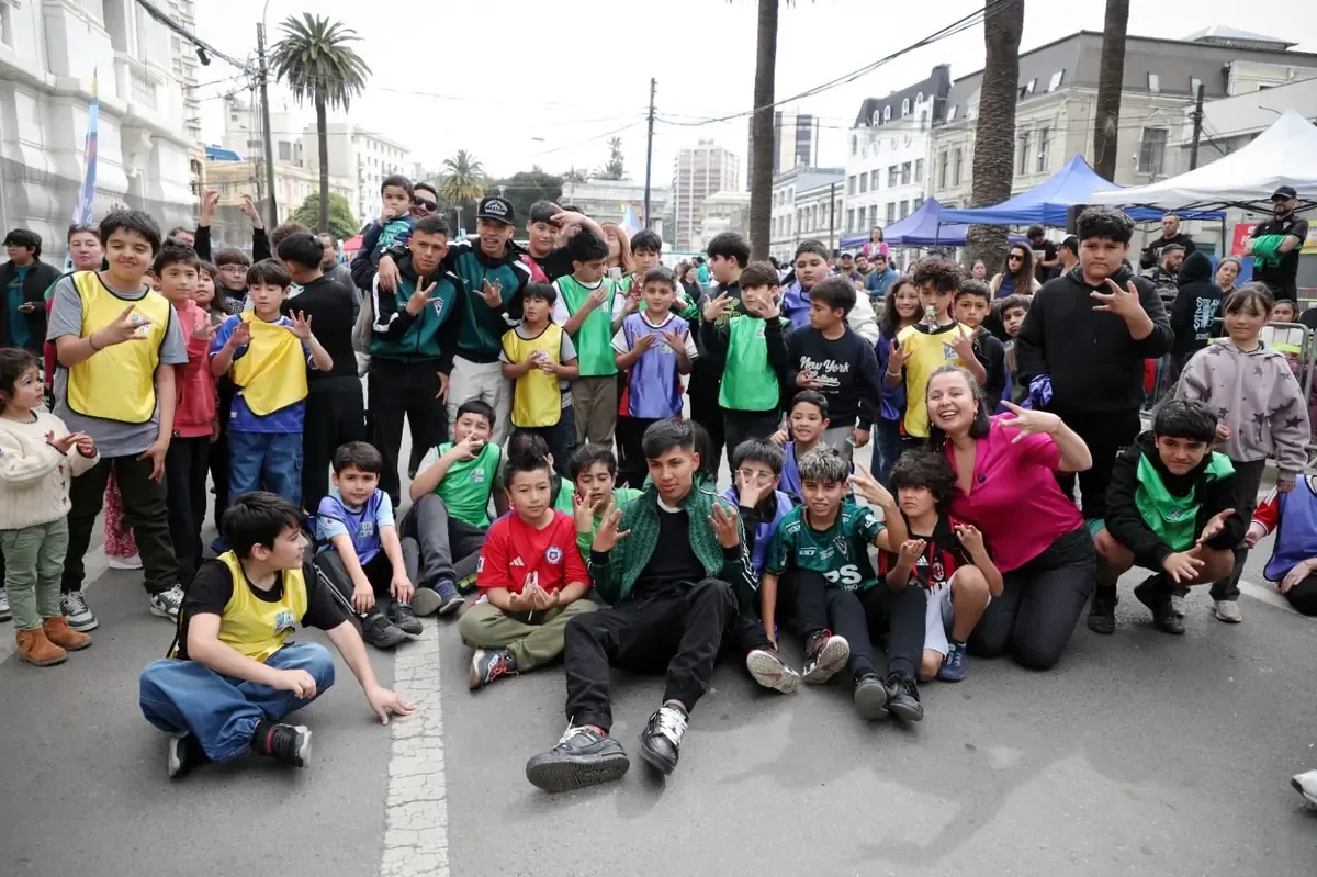 La actividad gratuita promovió la convivencia familiar en un ambiente seguro y recreativo.
