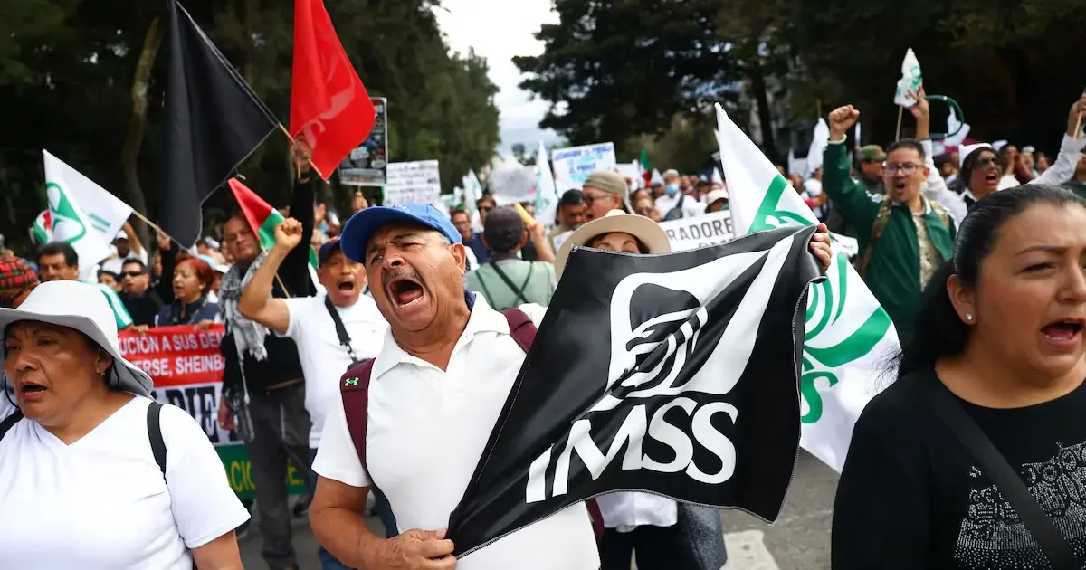 Varios sindicatos y vecinos realizan movilizaciones en varias zonas de la capital por demandas laborales y sanitarias.