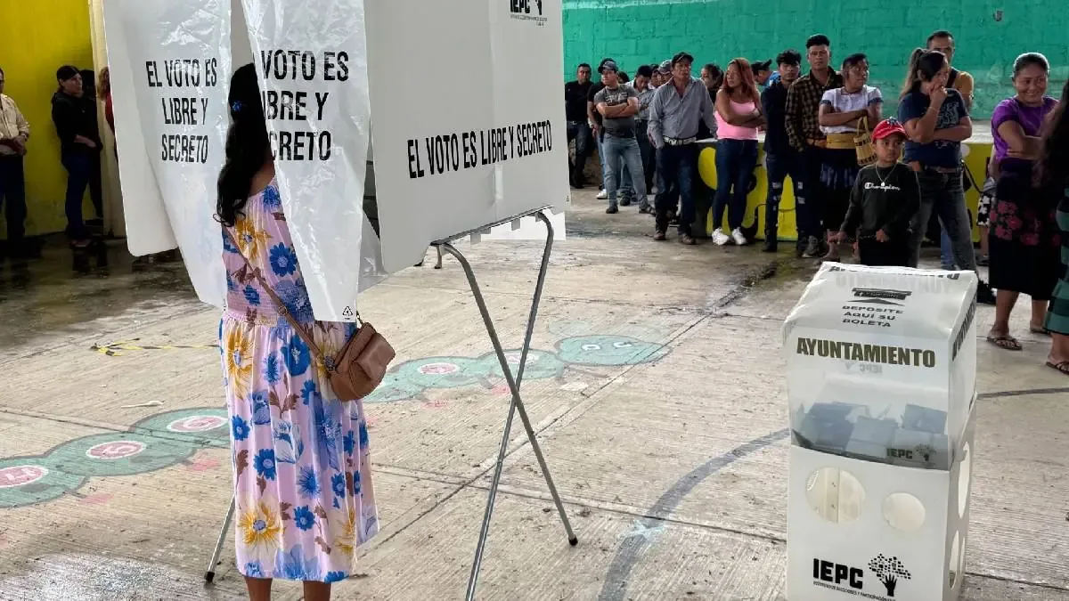 La elección por 25 diputaciones locales cerró con denuncias de coacción y un nuevo PREP.