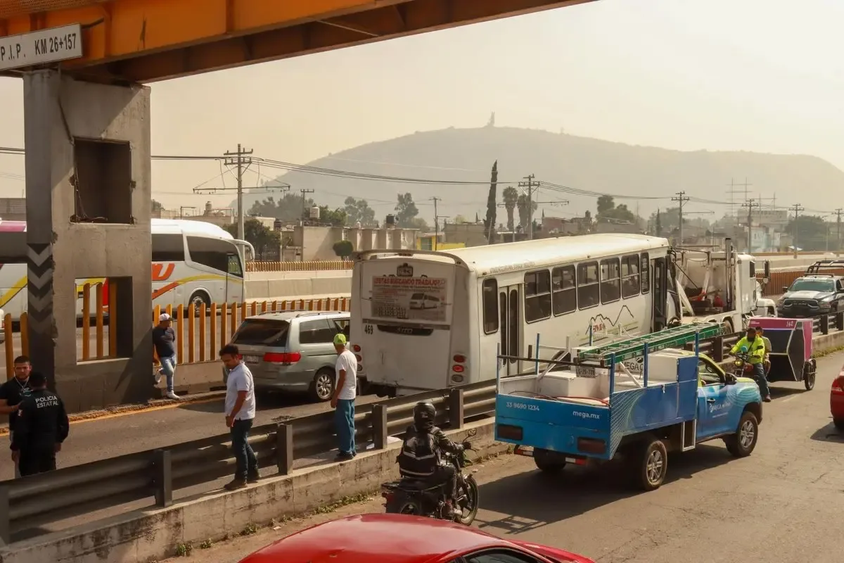 Cierre parcial en la autopista México-Puebla afectará el tráfico en Valle de Chalco.