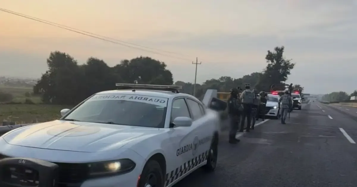 Accidentes en la autopista generan cierres parciales; se recomienda precaución al manejar.
