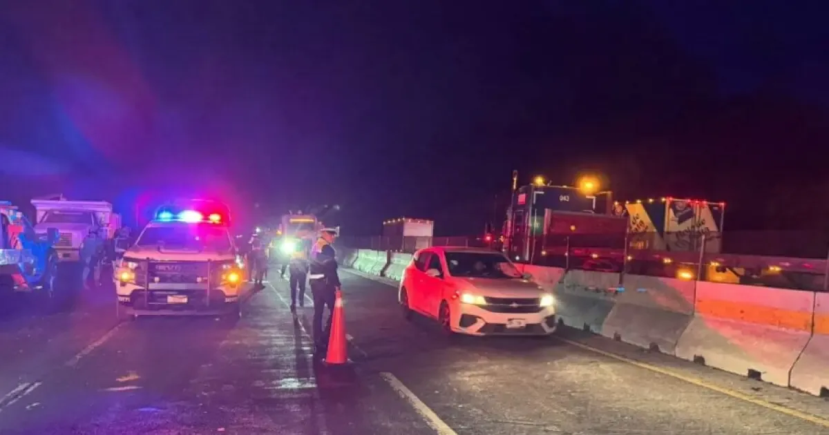 La circulación está afectada en importantes autopistas de México en un inicio de semana laboral.