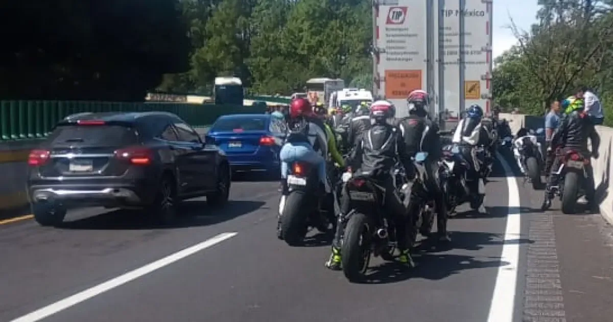 Varios accidentes y cierres parciales afectan la circulación en importantes autopistas mexicanas.