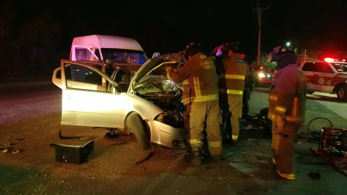El aparatoso accidente ocurrió cerca de la estación del Tren Maya y provocó congestión vial.