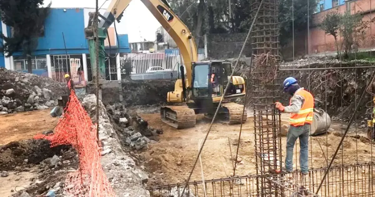 Nueve años después del sismo, varios edificios aún requieren atención urgente.