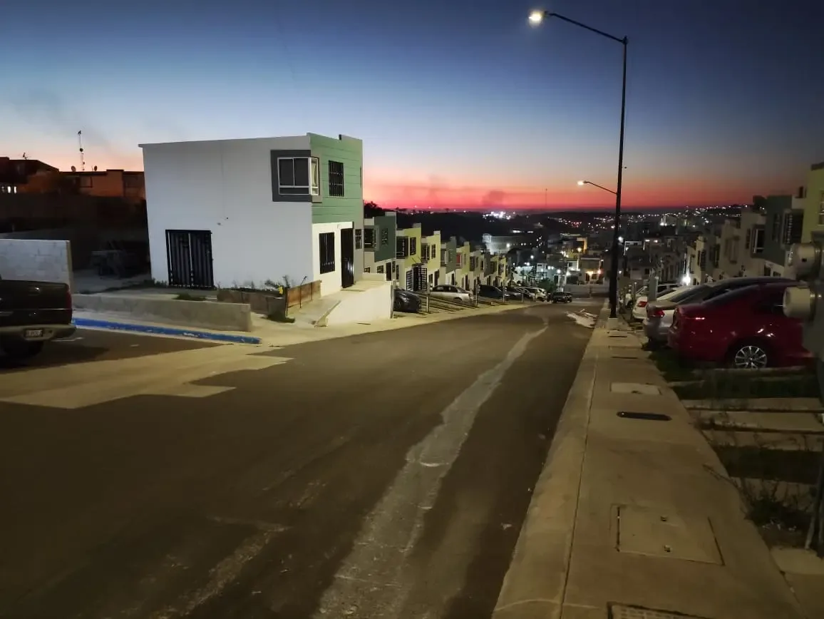 Ciudadanos de Tijuana enfrentan escasez de agua en sus comunidades.
