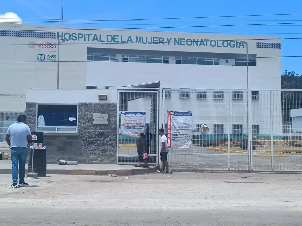 La situación de trámites en el Hospital de la Mujer genera protestas por corrupción y atención insuficiente.