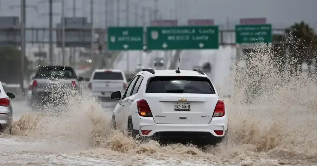 La implementación de áreas verdes y mejores prácticas de captación de agua es crucial para prevenir desastres urbanos en Saltillo.