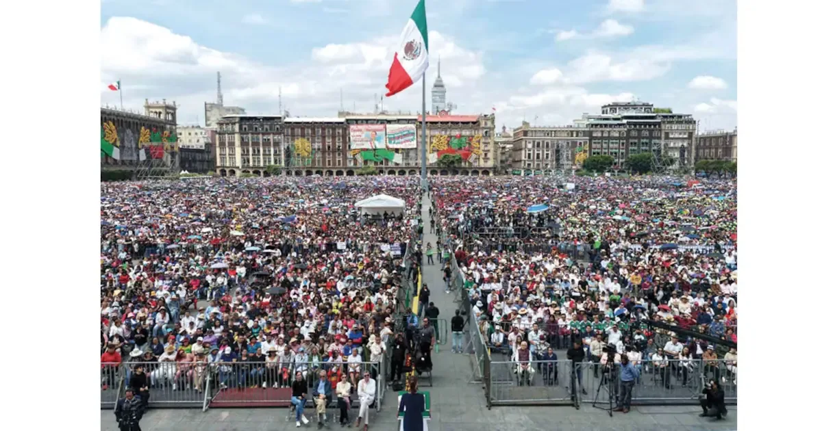 En su discurso, Sheinbaum defendió la soberanía y los derechos sociales ante miles de asistentes en el Zócalo.
