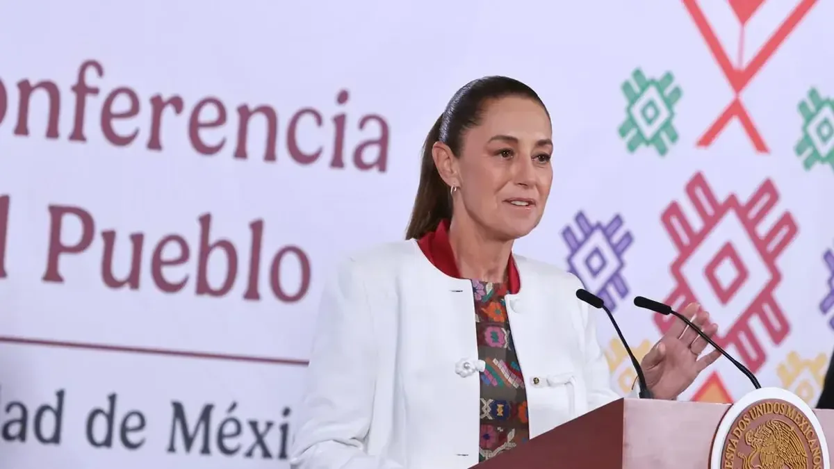 Claudia Sheinbaum anunció nuevos descuentos en transporte y servicios para adultos mayores, mejorando su accesibilidad y bienestar.