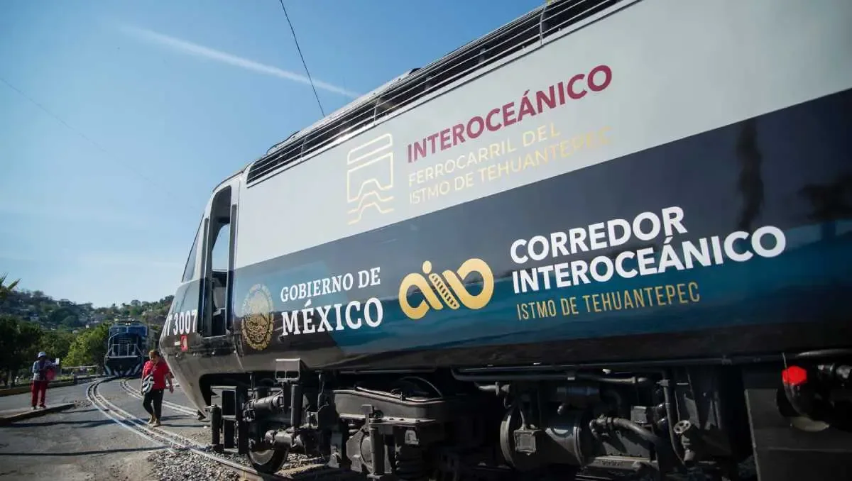 "Claudia Sheinbaum anuncia la compra de trenes modernos para mejorar la seguridad."