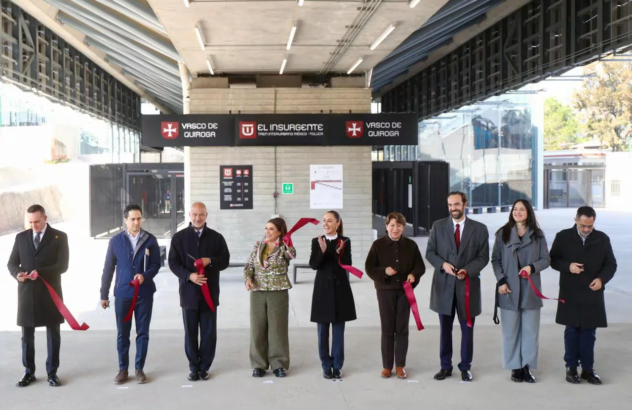 "Claudia Sheinbaum durante la inauguración del Tren Insurgente en CDMX."