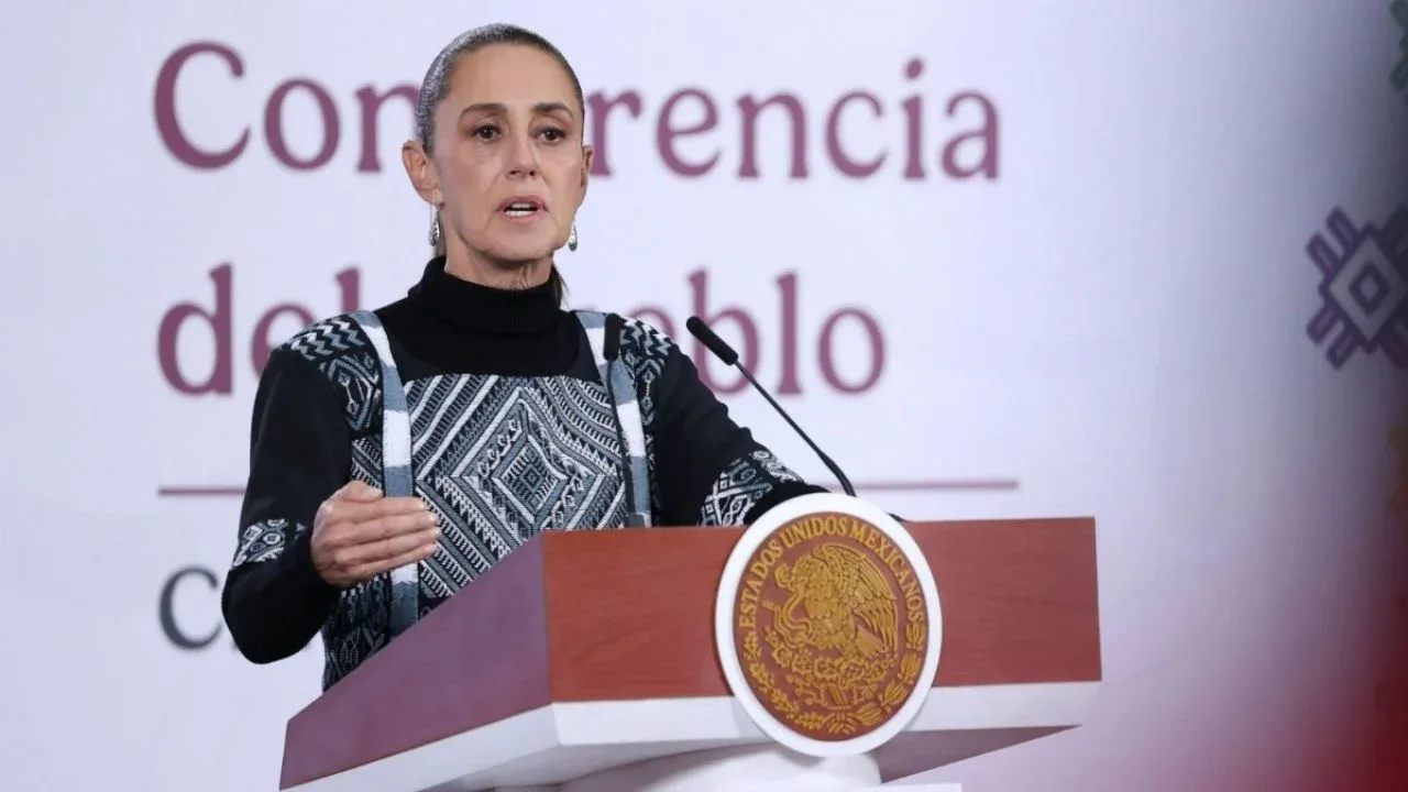 Claudia Sheinbaum justifica envíos de petróleo a Cuba durante una conferencia.