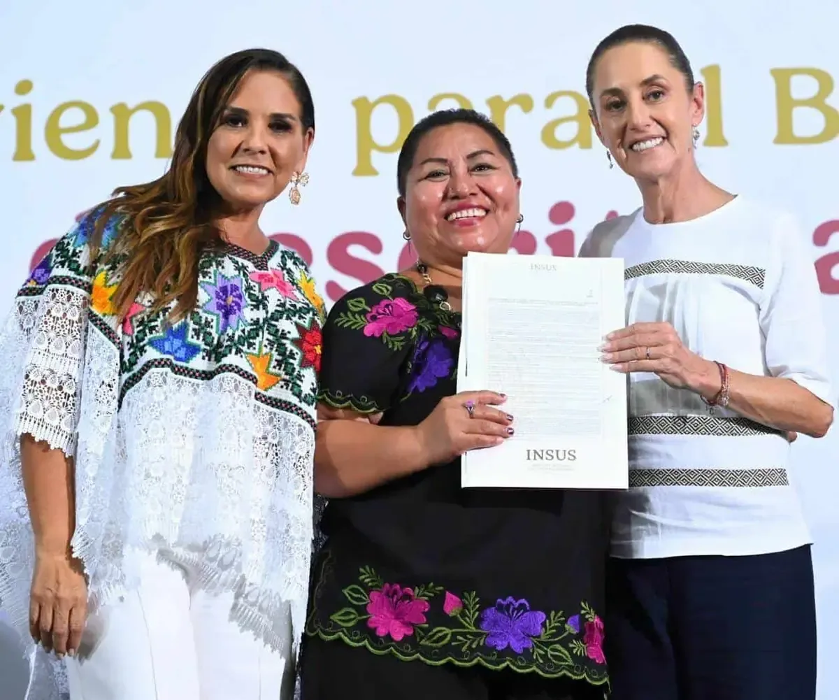 La Presidenta de México destaca acciones para combatir el sargazo y regularizar viviendas en Quintana Roo.