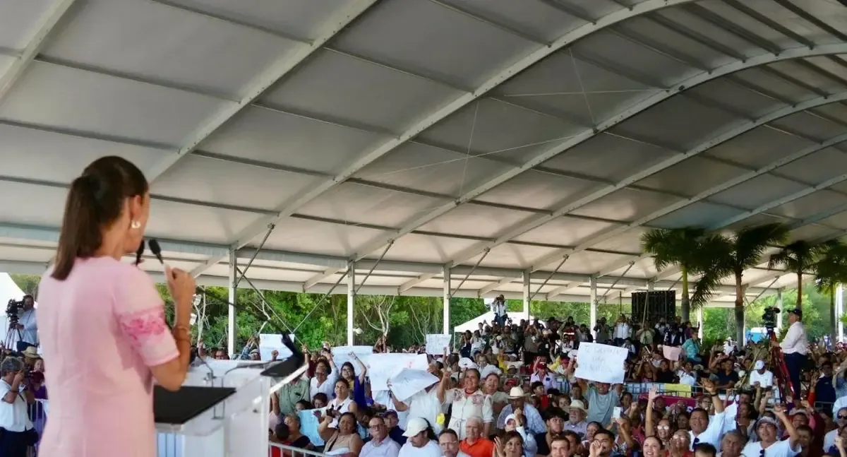 La presidenta resaltó la importancia de la unidad entre el gobierno y la ciudadanía durante su visita a Quintana Roo.