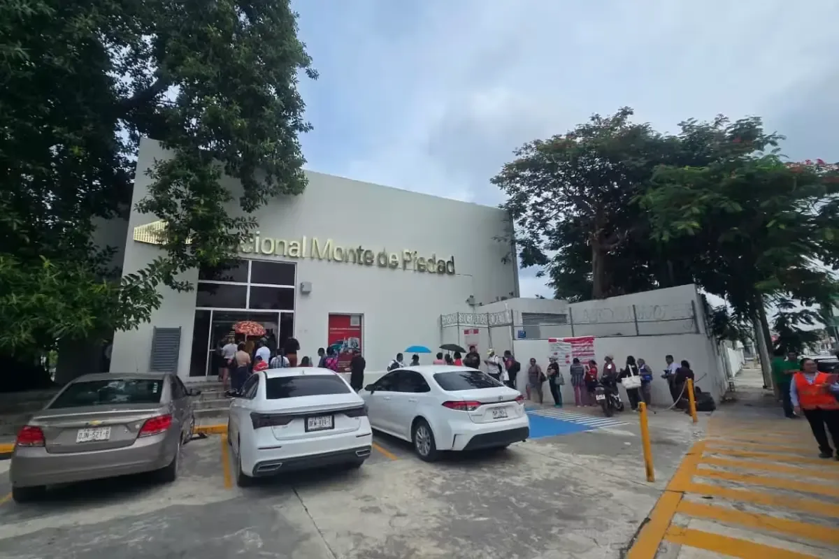 Clientes exigen respuesta y alternativas ante la inesperada venta de sus pertenencias.
