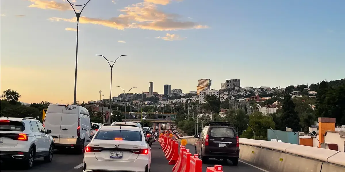 Se esperan condiciones climáticas adversas en Querétaro, con viento fuerte y granizo, que podrían afectar la movilidad.