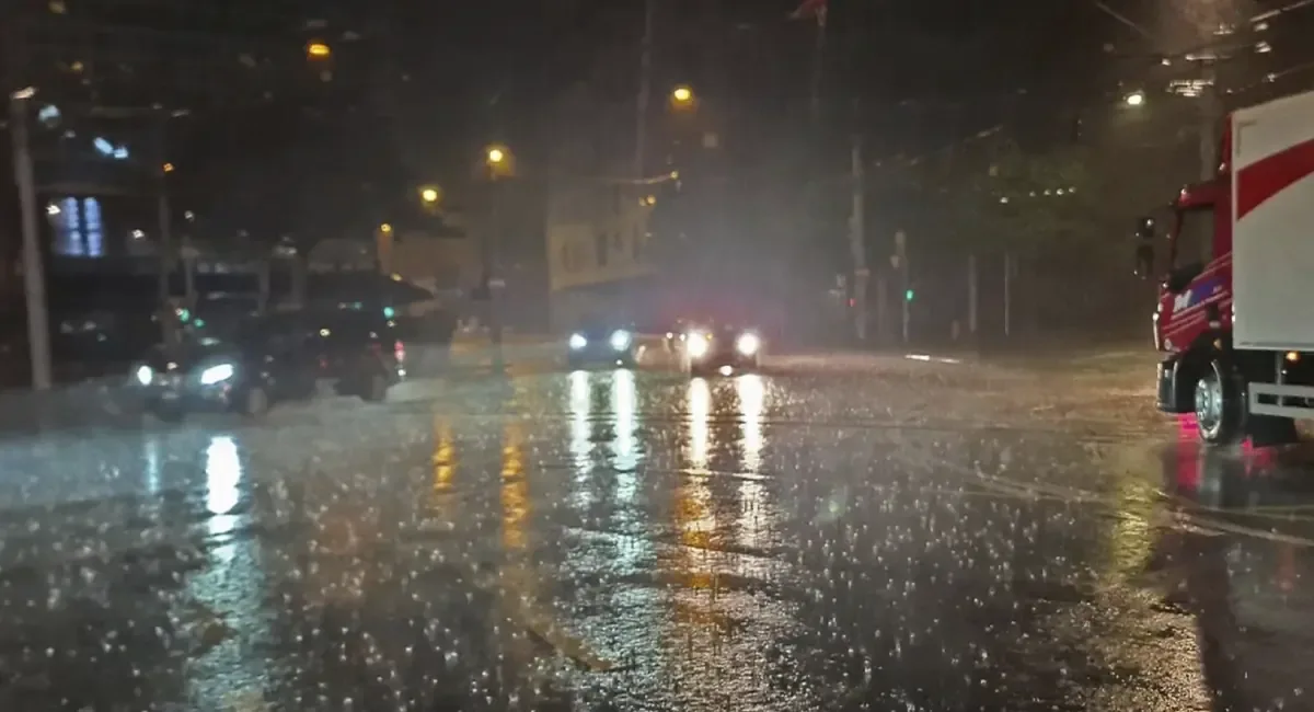 Las altas temperaturas y lluvias intensas afectarán diversas regiones de Sonora hoy, generando riesgos de inundaciones.