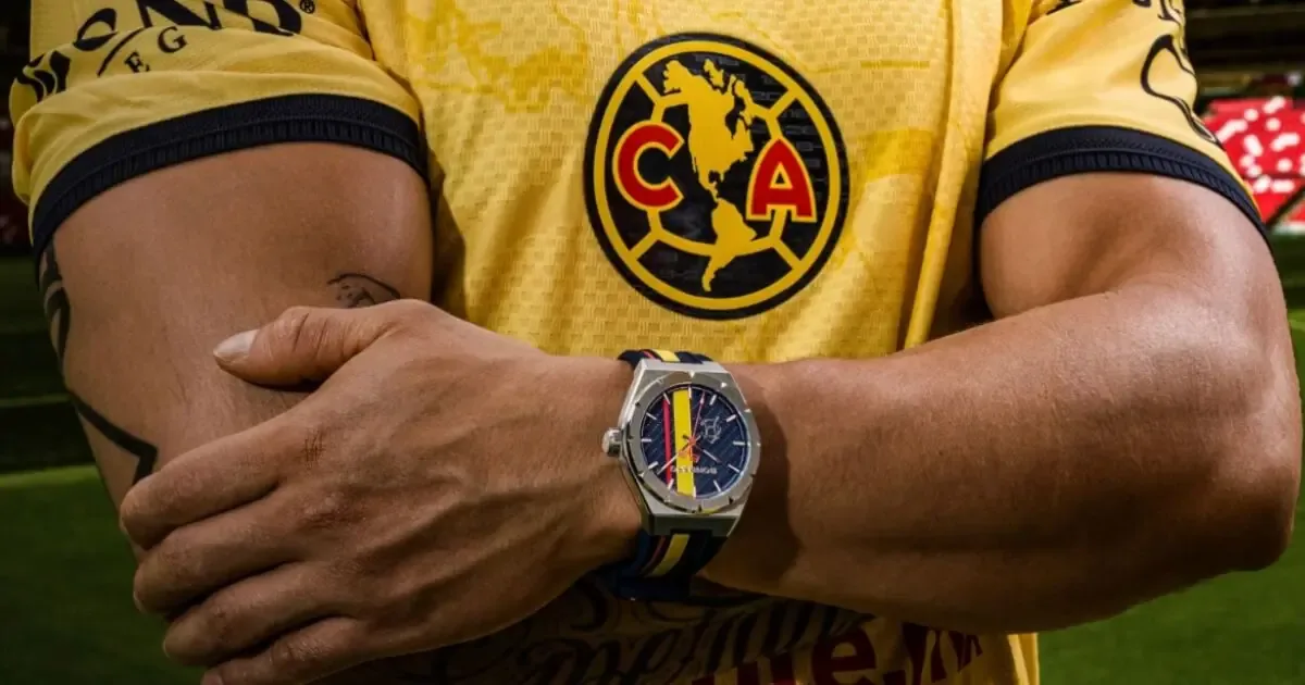 El reloj, diseñado con fibra de carbono, refleja la identidad del club y solo estará disponible para 400 aficionados.