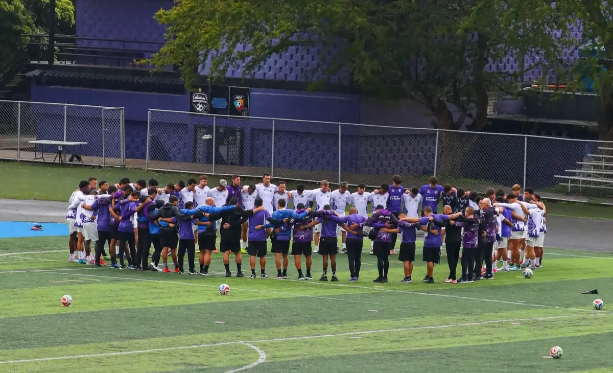 Equipos venezolanos honran a las víctimas y ofrecen apoyo humanitario tras los sismos devastadores.