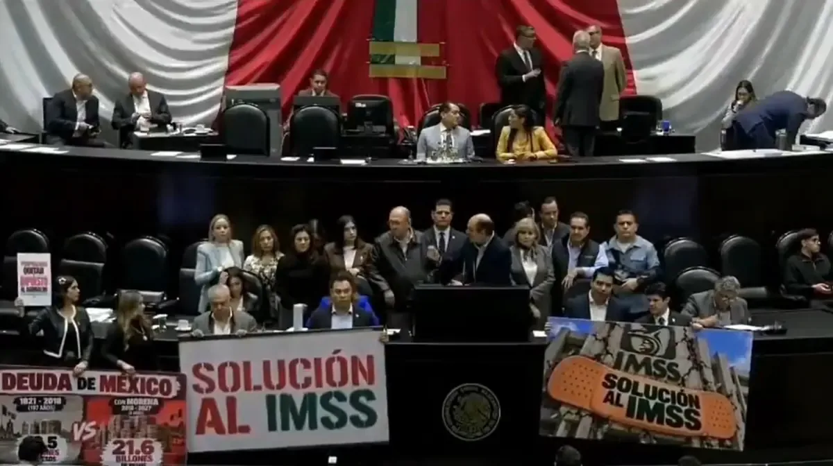 La aprobación ha desatado fuertes críticas de la oposición por el alto costo financiero que representa.