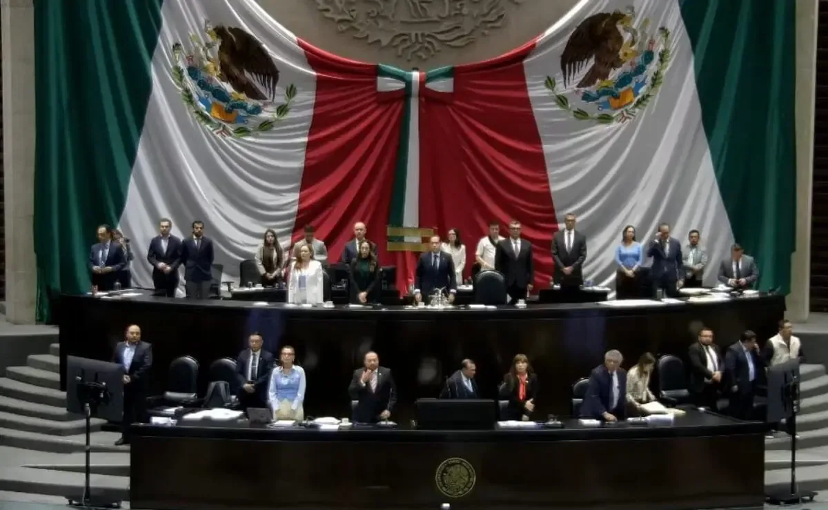 El pleno de la Cámara de Diputados realiza un homenaje a Zenyazen Escobar, importante figura de Morena en Veracruz.
