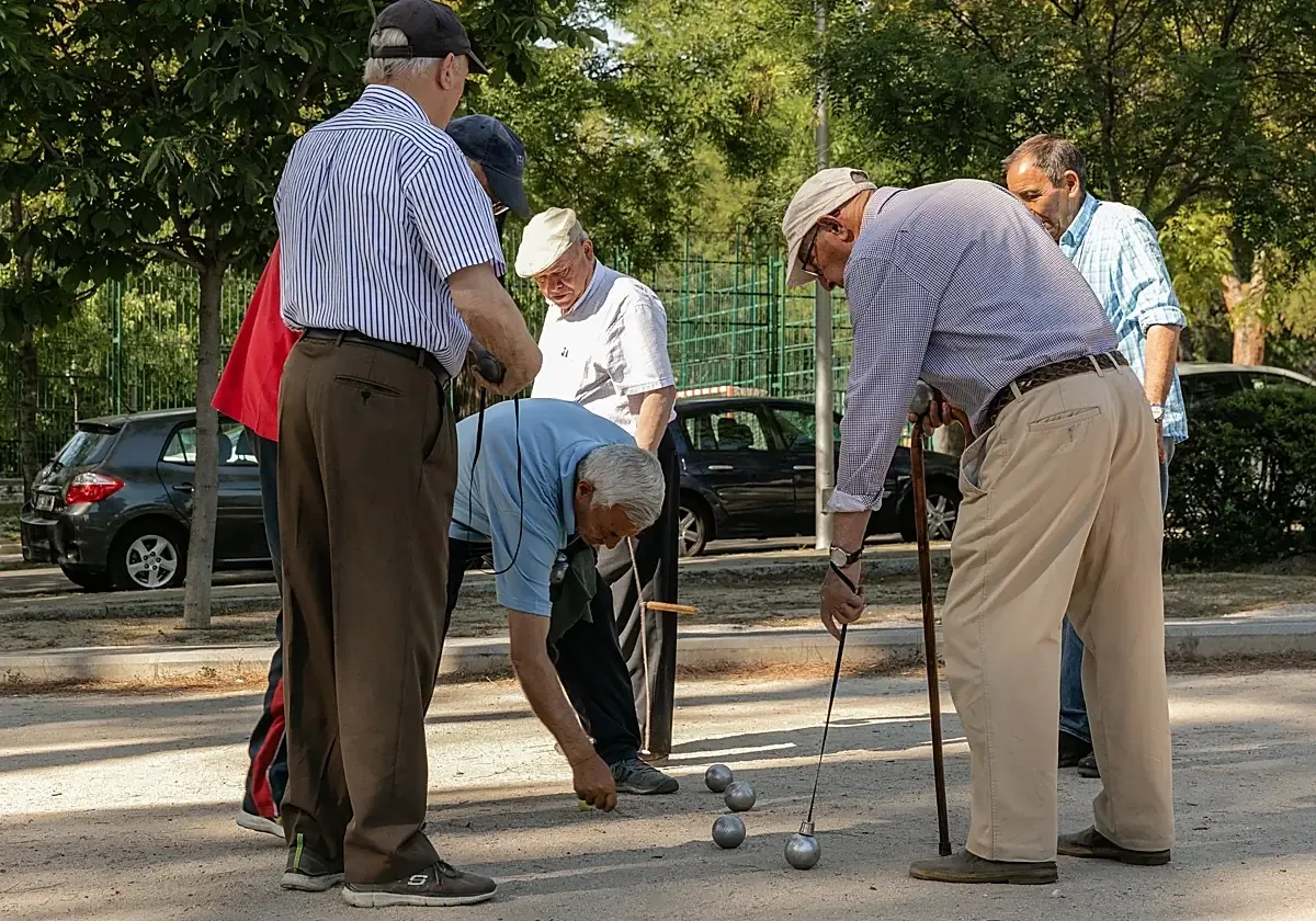 La longevidad puede ser una fuerza propulsora para el crecimiento social y económico si se aborda adecuadamente.