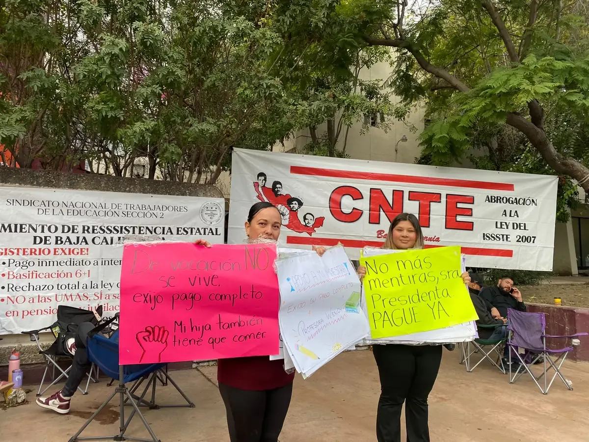 La CNTE exige soluciones ante el rezago salarial que afecta a 3 mil docentes en el estado.