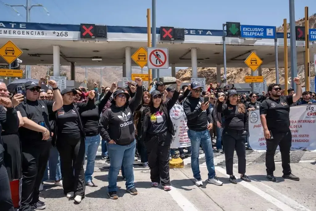 Maestros exigen abrogación de la Ley del ISSSTE y condiciones laborales dignas.