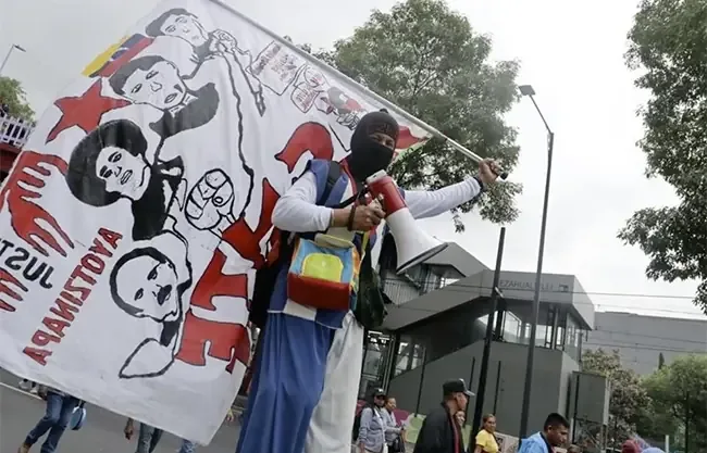 La movilización busca una mesa de negociación con el Gobierno federal.