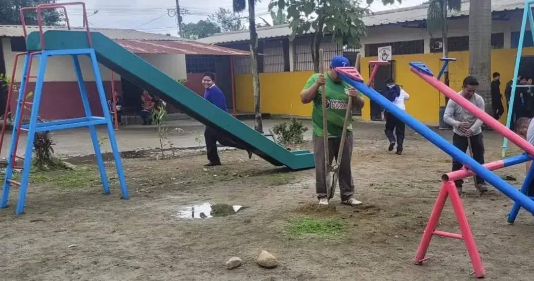 La muerte de un menor impulsa cuestionamientos sobre la seguridad en escuelas.
