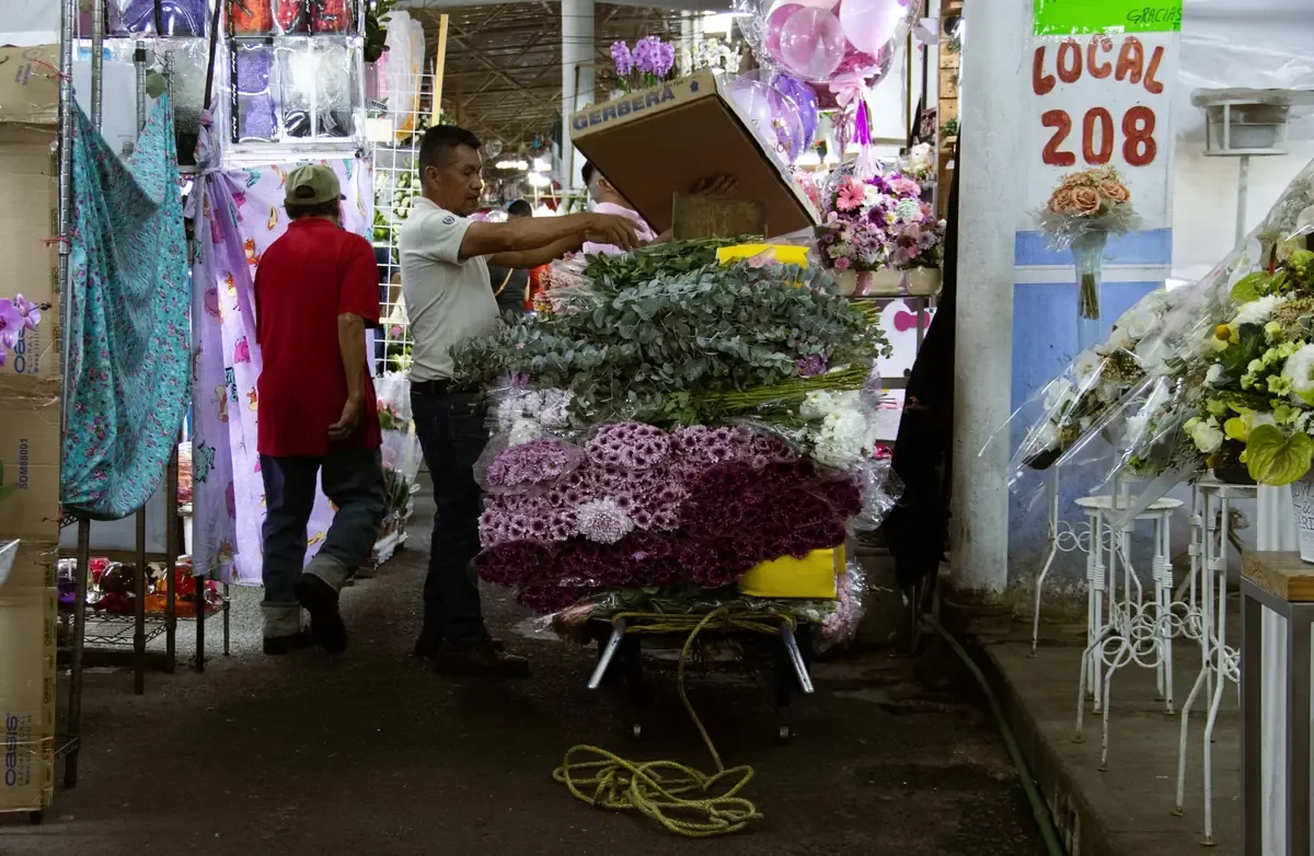 Acuerdo entre políticos de Coahuila genera controversia por negociaciones familiares.