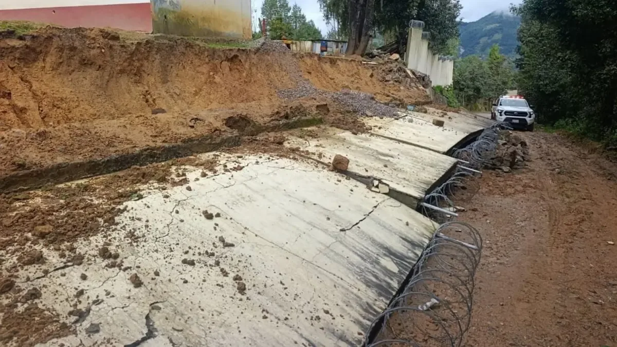 Fuertes lluvias ocasionan el colapso de infraestructura escolar y generan recomendaciones de prevención.