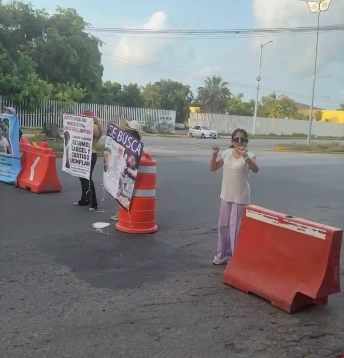 La falta de respuesta de autoridades llevó al colectivo a intensificar sus protestas, causando malestar en la ciudad.
