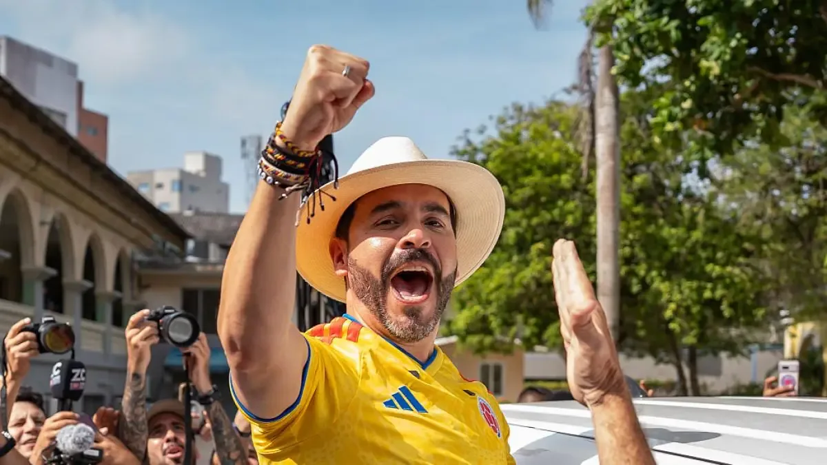 El abogado extremista asumirá un gobierno centrado en la seguridad y la economía de mercado.