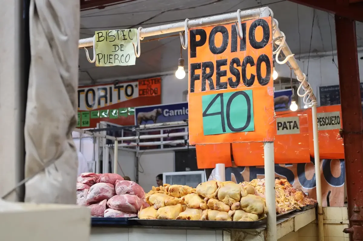 Papelerías y tiendas de uniformes se preparan para un cierre veraniego con mejores ventas a causa del regreso a clases.