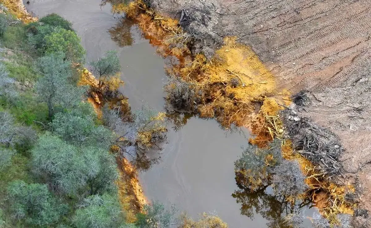 Autoridades federales lanzan el programa para mitigar el impacto ambiental del derrame de 2014 en la cuenca del Río Sonora.