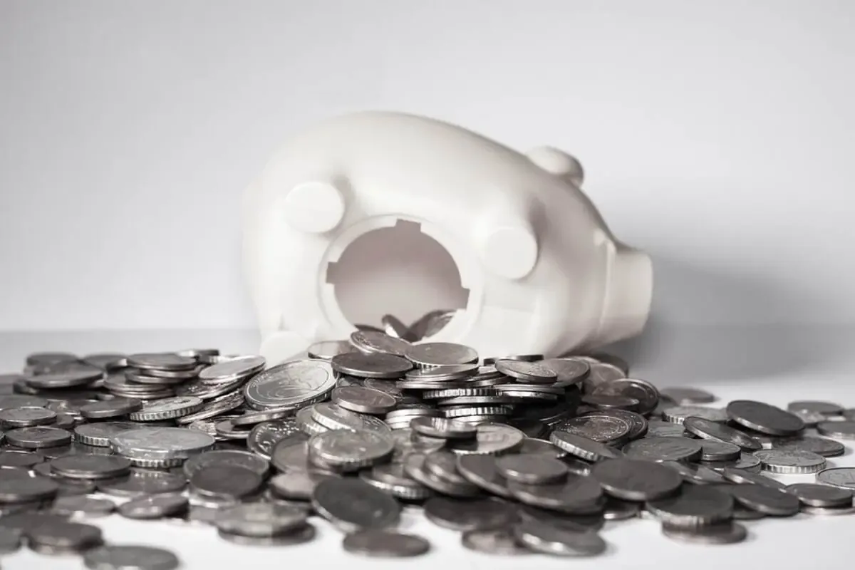 Comprender el manejo de dinero es vital para lograr ahorros y una mejor calidad de vida.