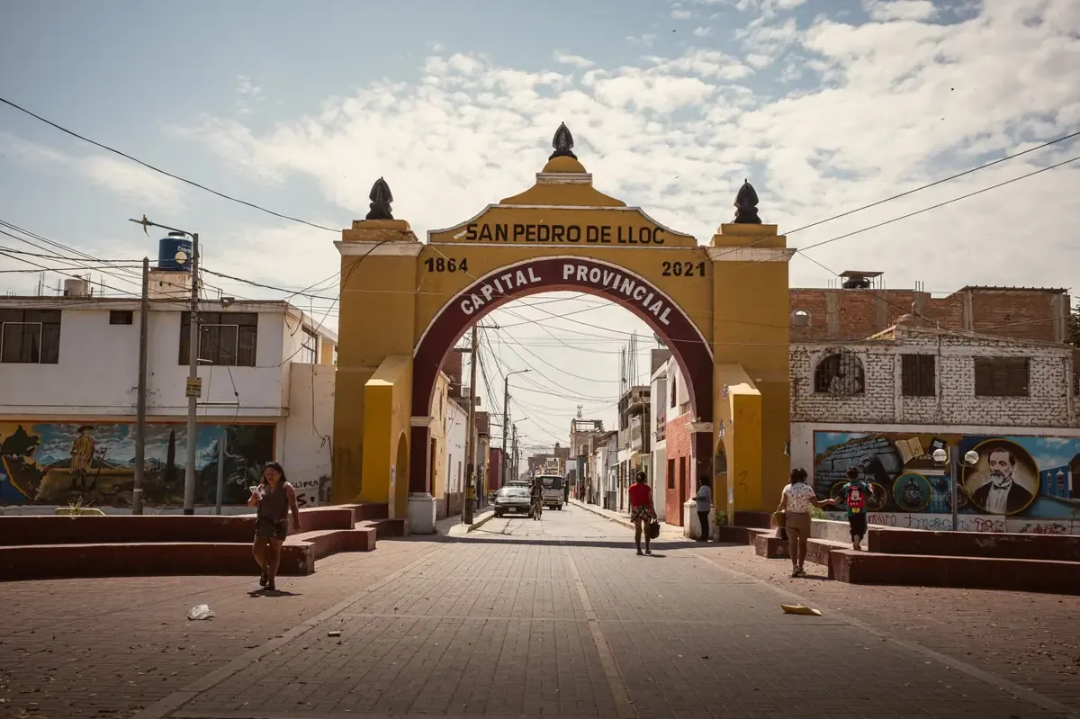 Habitantes de comunidades michoacanas expresan sus inquietudes sobre la Autopista que podría afectar sus tierras.