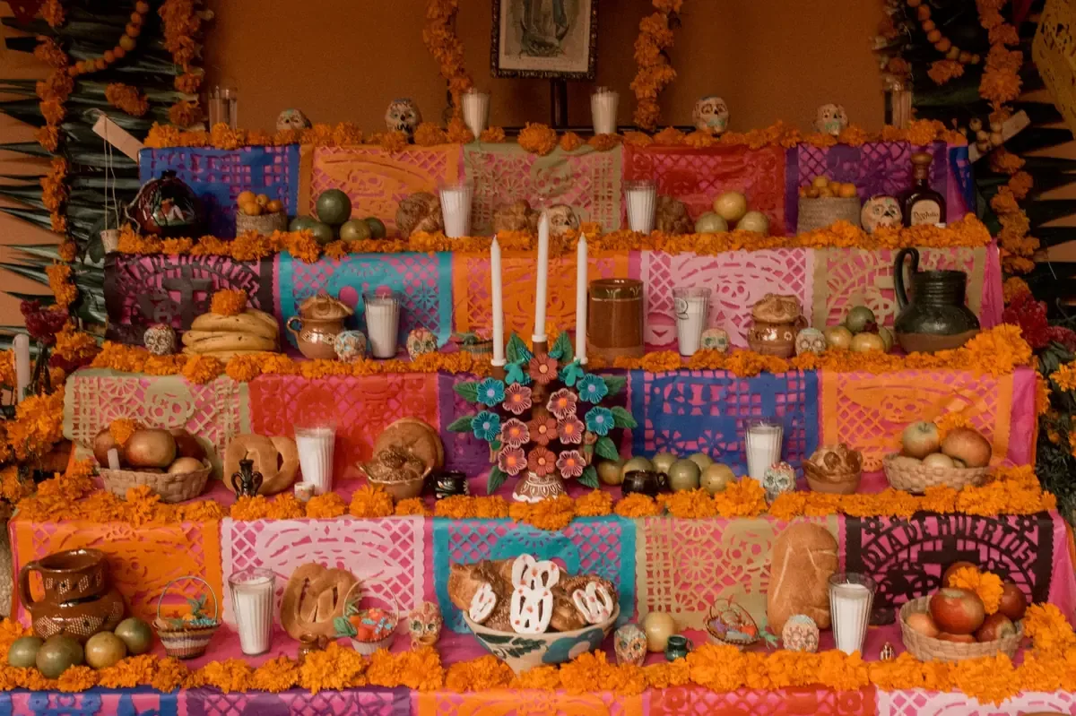 Comuneros claman por recursos que aseguren la celebración y el turismo en Pátzcuaro, vital para su economía local.