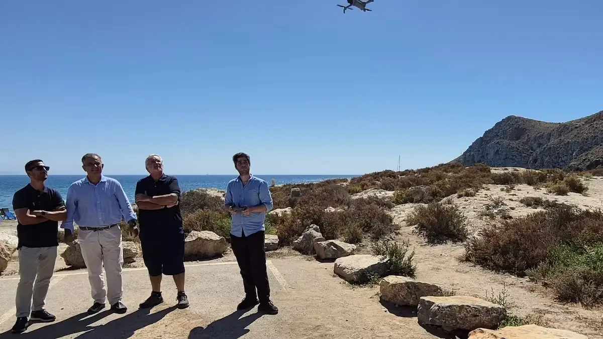 La digitalización y el uso de drones mejoran el control ambiental y la gestión de residuos en zonas de difícil acceso.