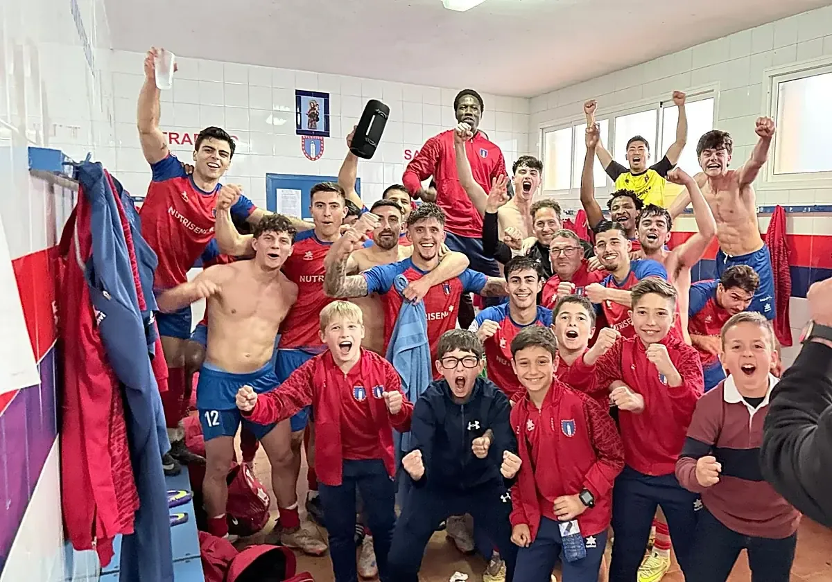Con solo diez jornadas por jugar, la lucha por el ascenso y la permanencia se intensifica en la Tercera Extremeña.