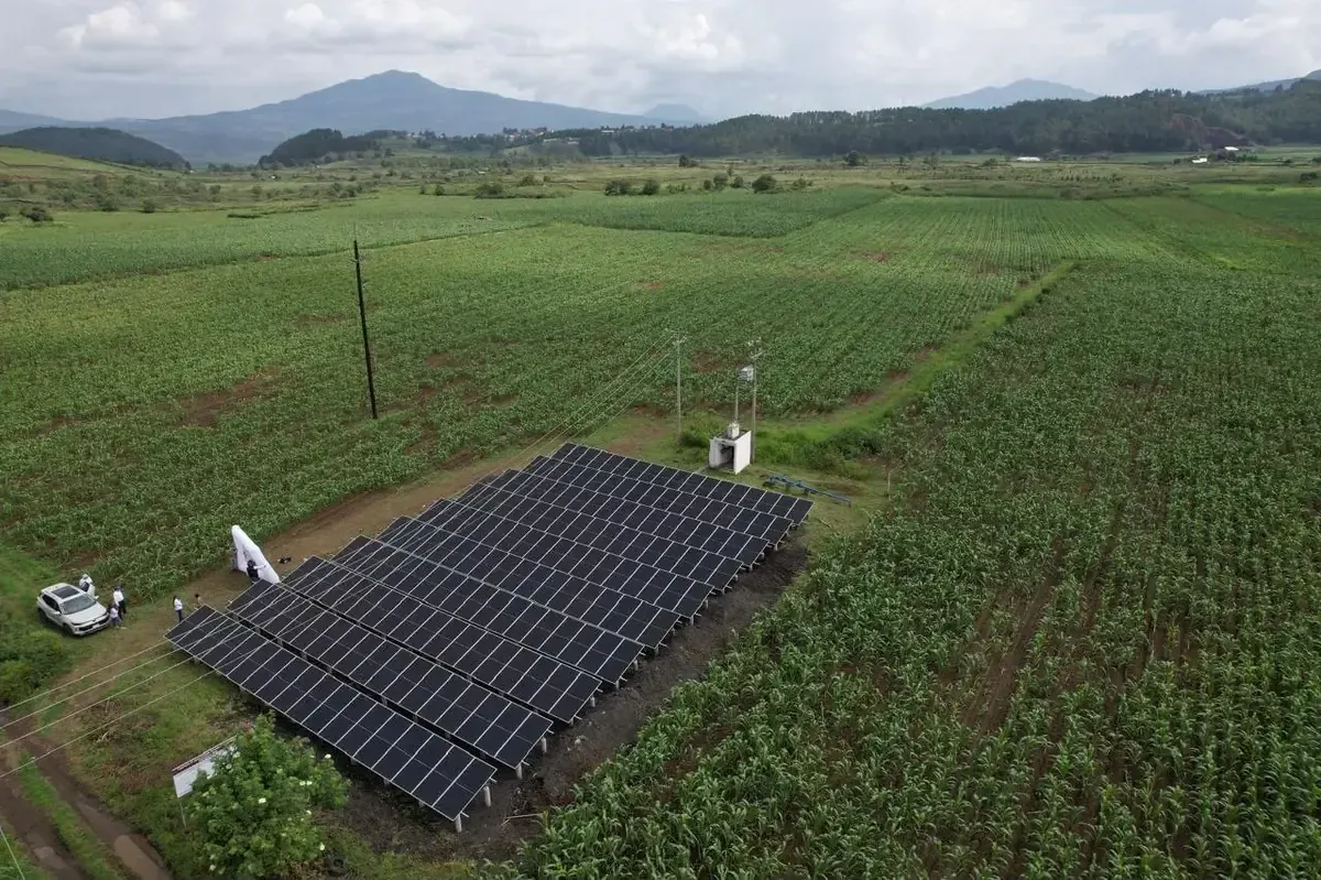 Instalación de paneles solares mejora acceso al agua y reduce costos en Pomacuarán.